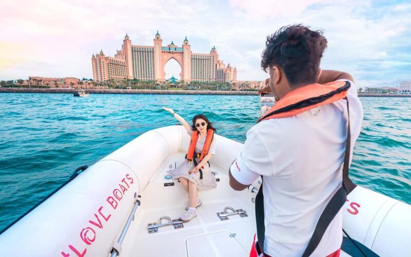 Dubai: Sightseeing Speedboat Tour with Live Tour Guide - The Value and Practicalities