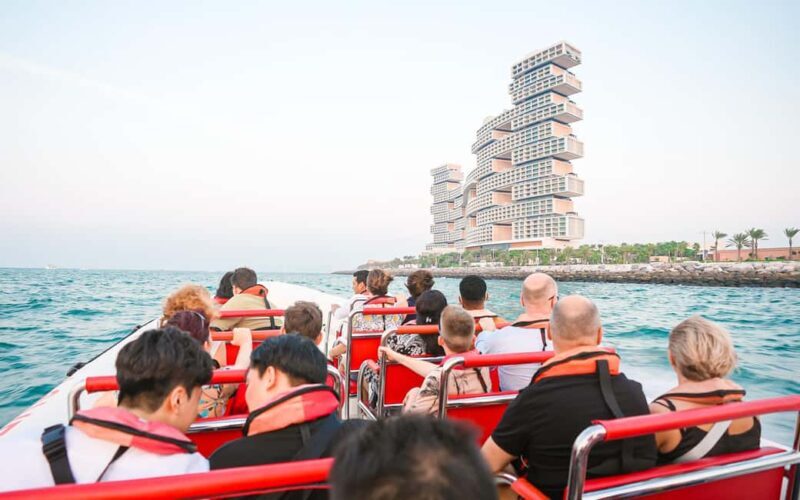 Dubai: Sightseeing Speedboat Tour with Live Tour Guide - Authentic Experiences and Tips from Reviewers