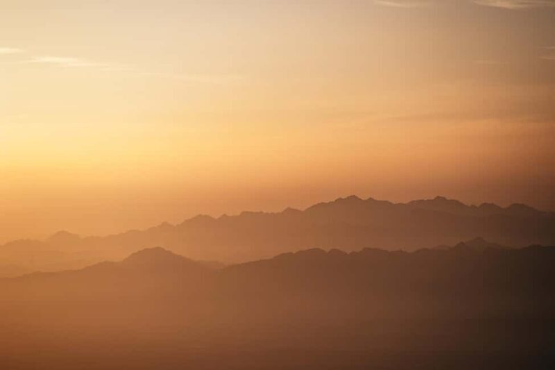 Dubai: Sunrise Hot Air Balloon Tour Over the Desert - A Look at What You Can Expect