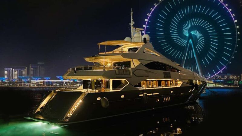 Dubai: Superyacht Experience with Live Music & Drinks - What to Expect When You Step Onboard