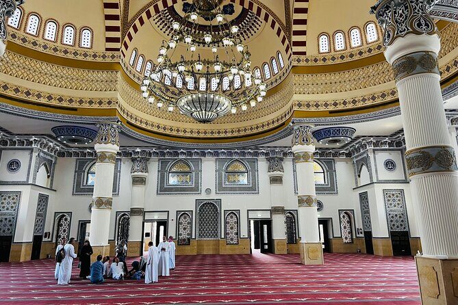 Dubai Top Attractions, Blue Mosque, Local Markets with Abra ride - Frequently Asked Questions