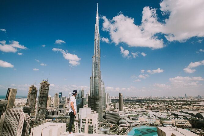 Dubai Tour Including Entrance to Burj Khalifa 124th Floor from Abu Dhabi - Dubai Mall and the Burj Khalifa: The Showstopper