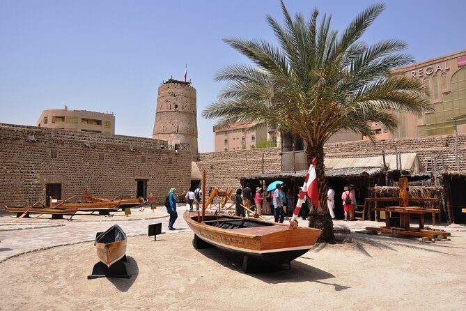 Dubai Traditional City Tour from Dubai with Abra Ride - Who Should Book This Tour?