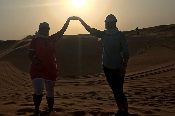 Dubai: Unique SUNSET 4WD Red Dunes Safari - Who Will Love This Safari?