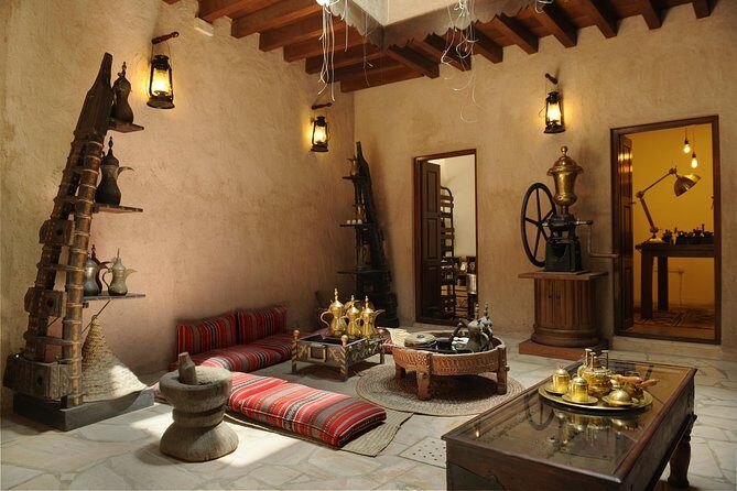 Dubai Walking Tour "Fahidi Area, Dubai Museum, Souks" - Exploring the Souks: Spices and Gold