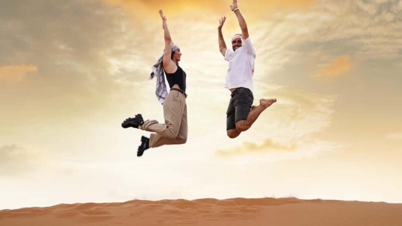 Dubai Waves & Dunes: Luxury Yacht Cruise w/ Red Dunes Safari - FAQ