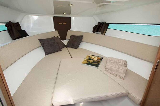 Dubai Yacht Sea escape Cruise, Swim, Tan & Sightsee! - Key Points