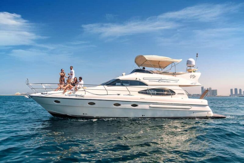 Dubai Yacht Tour - Boat Trip upto 12 guests Private event - Who Should Consider This Experience?