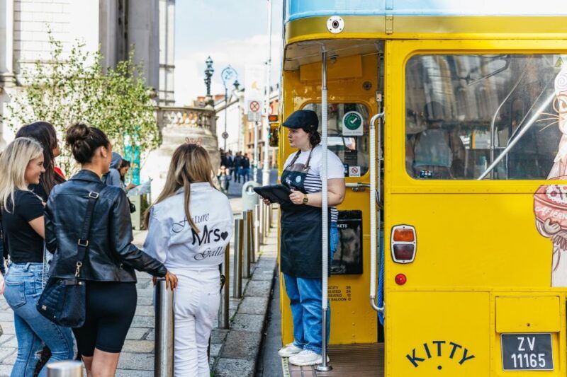 dublin-afternoon-tea-vintage-bus-tour