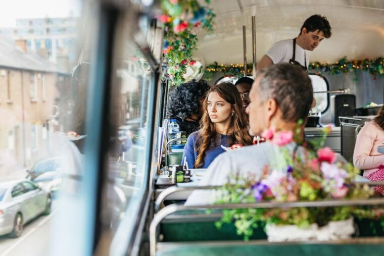 dublin-afternoon-tea-vintage-bus-tour