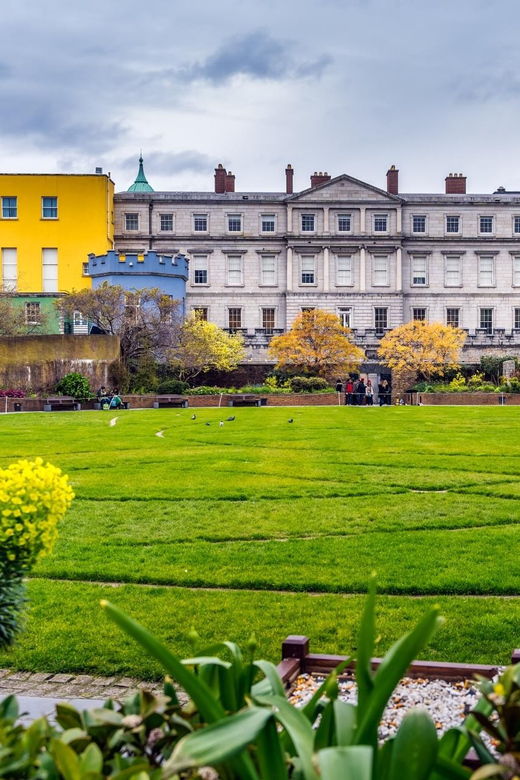 dublin-book-of-kells-dublin-castle-and-christ-church-tour