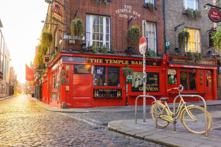 dublin-city-st-patricks-cathedral-half-day-tour-by-car