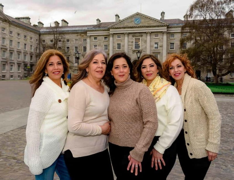 Dublin: Family Photoshoot with Edited Photos - The Photographer and Guidance