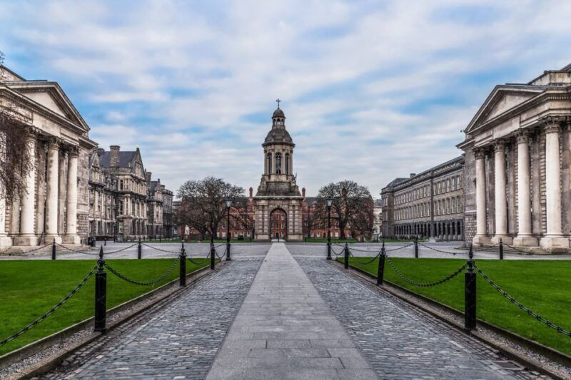 dublin-fast-track-book-of-kells-ticket-dublin-castle-tour
