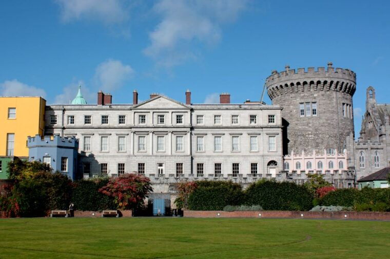 dublin-fast-track-book-of-kells-ticket-dublin-castle-tour
