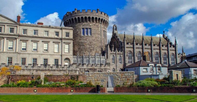 dublin-fast-track-book-of-kells-ticket-dublin-castle-tour