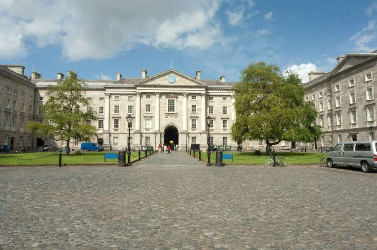 dublin-fast-track-book-of-kells-ticket-dublin-castle-tour