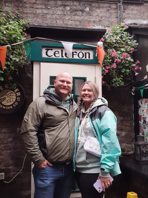 dublin-food-drink-walking-tour-jameson-irish-coffee-demo
