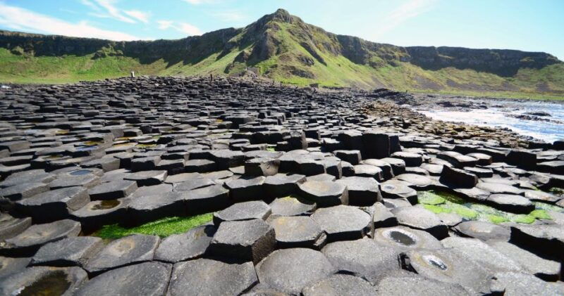 dublin-giants-causeway-belfast-titanic-or-black-taxi