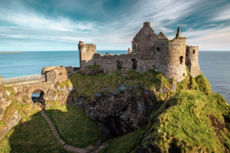dublin-giants-causeway-dark-hedges-dunluce-belfast-tour-2