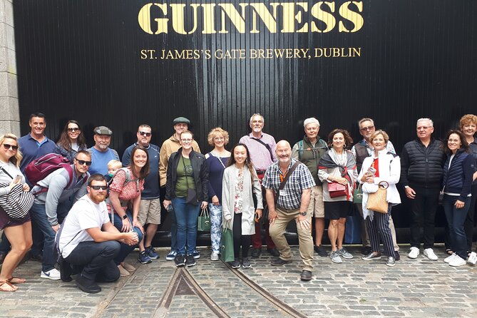dublin-guinness-storehouse-molly-malone-statue-and-book-of-kells
