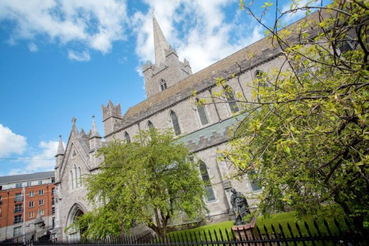 dublin-hop-on-hop-off-bus-tour