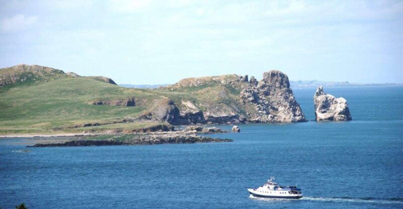 dublin-howth-cliffs-and-irelands-eye-boat-cruise