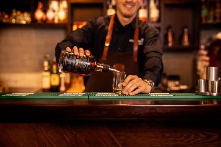 dublin-irish-whiskey-museum-tour-and-whiskey-tasting
