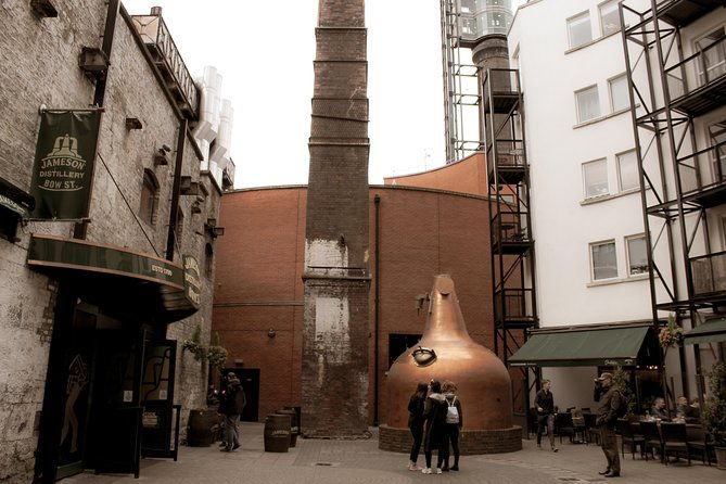 dublin-jameson-distillery-and-guinness-storehouse-guided-tour
