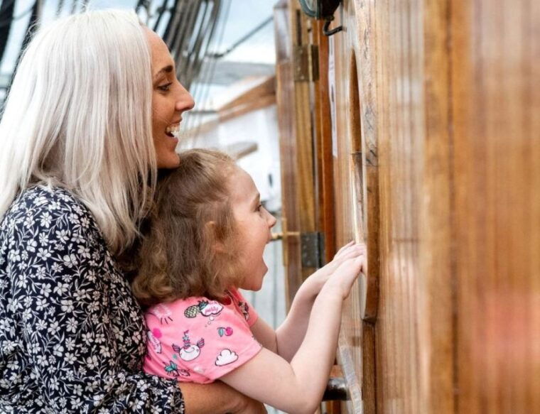 dublin-jeanie-johnston-tall-ship-irish-famine-history-tour