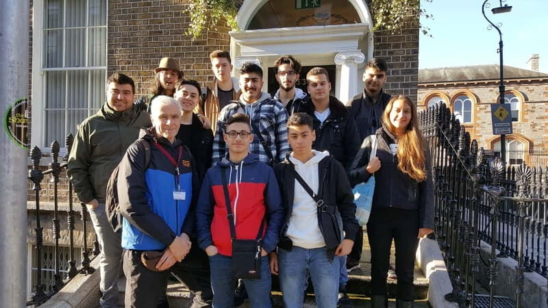 Dublin: Sightseeing Walking Tour in German - Authentic Experiences & Real-World Insights