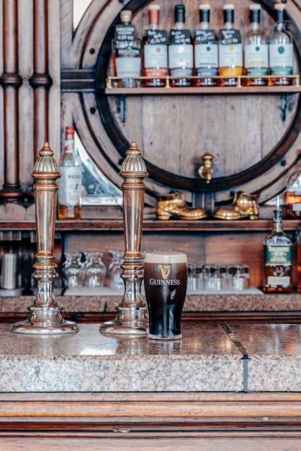 dublin-sip-stroll-whiskey-history-walking-tour-with-lunch