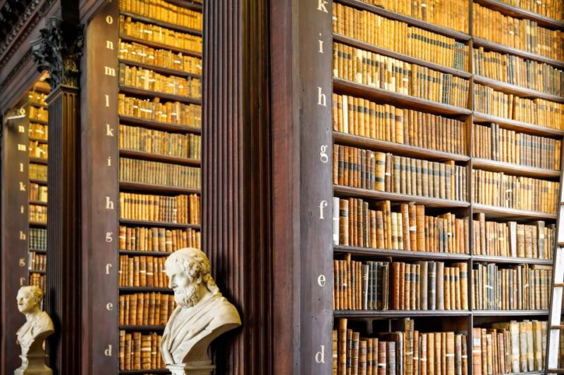dublin-skip-the-line-book-of-kells-old-town-private-tour