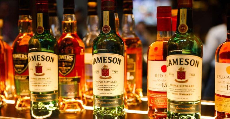 dublin-temple-bar-tour-with-jameson-distillery-whiskey-tour