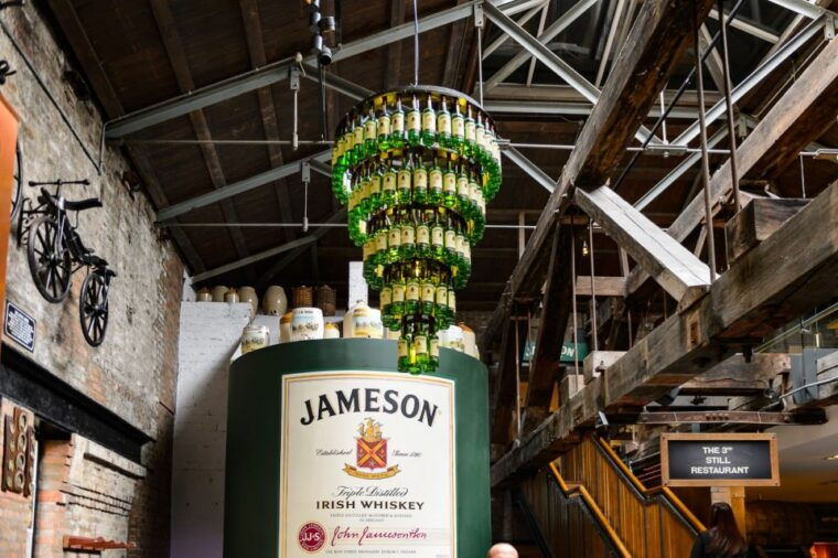 dublin-temple-bar-tour-with-jameson-distillery-whiskey-tour