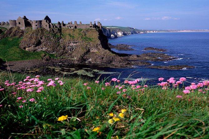 dublin-to-belfast-black-cab-dunluce-castle-giants-causeway