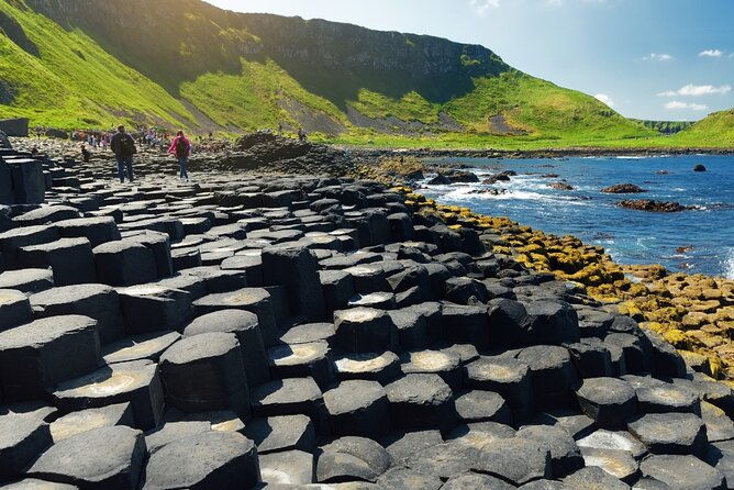 dublin-to-belfast-city-bushmills-and-giants-causeway-day-tour
