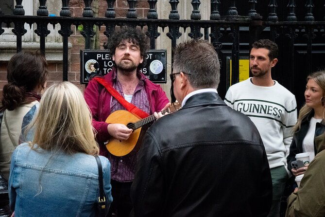 dublin-traditional-irish-music-walking-tour-with-live-performance