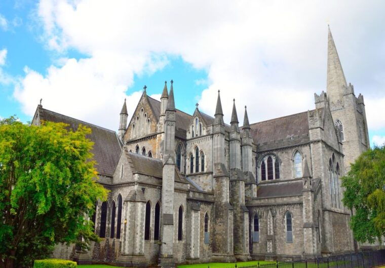 dubline-irish-churches-and-religion-private-walking-tour