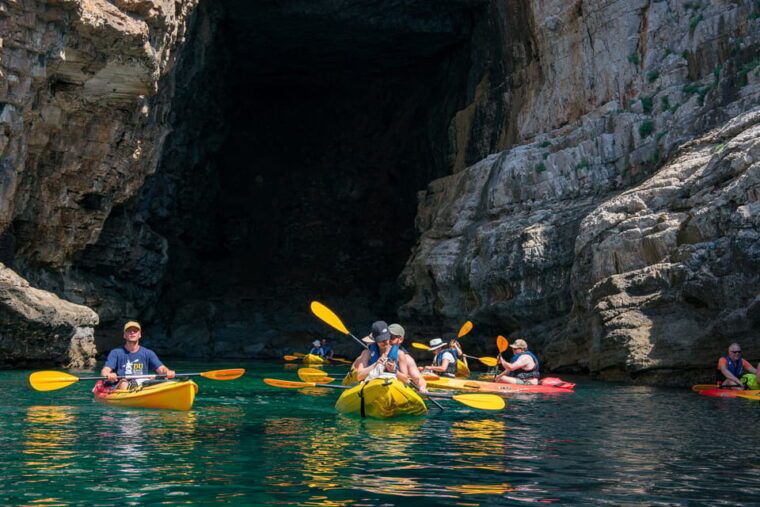 dubrovnik-afternoon-kayaking-and-snorkeling-tour