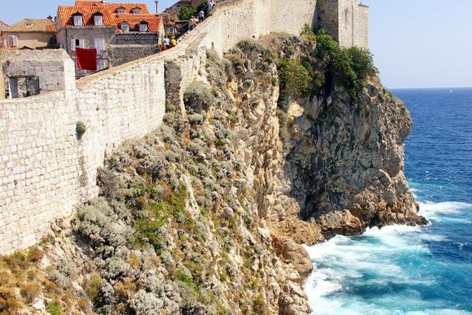 dubrovnik-ancient-city-walls-wars-walking-tour