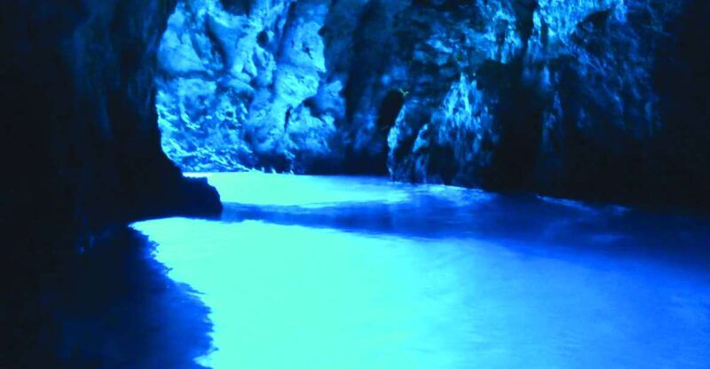 dubrovnik-blue-cave-and-elafit-small-group-boat-exploration