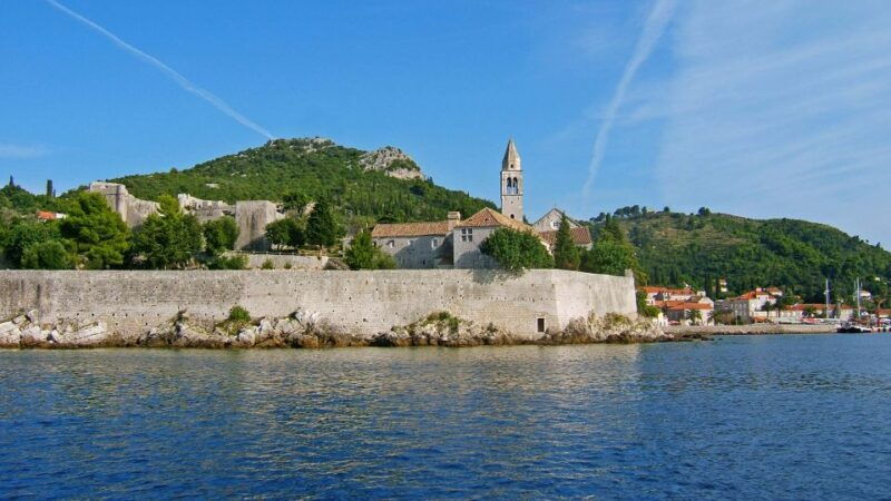 dubrovnik-blue-cave-and-elafit-small-group-boat-exploration