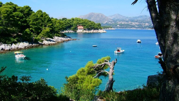 dubrovnik-blue-cave-and-elafit-small-group-boat-exploration