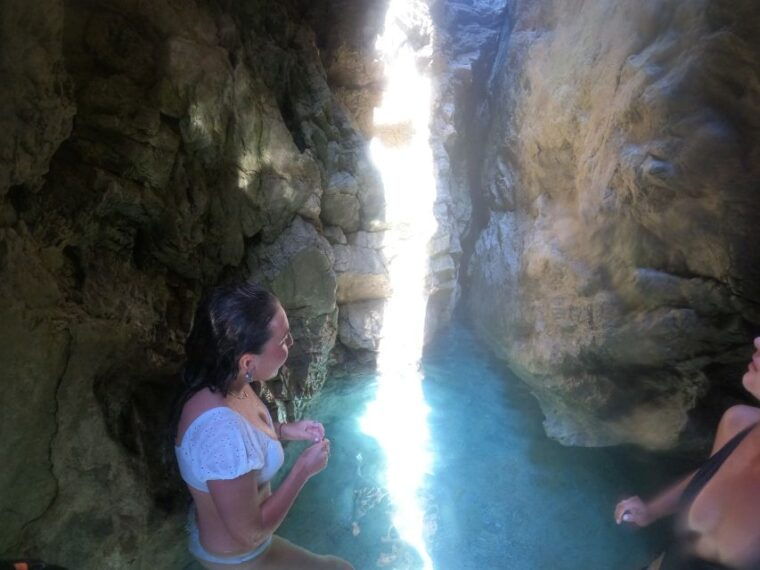 dubrovnik-blue-green-caves-private-boat-tour-with-drinks