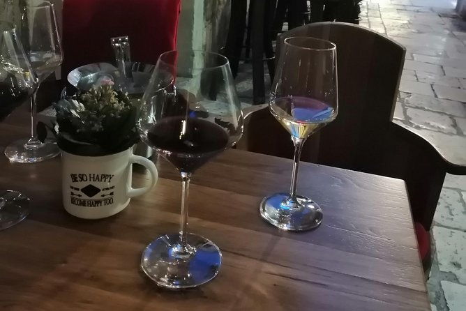 dubrovnik-by-night-history-wine-bites