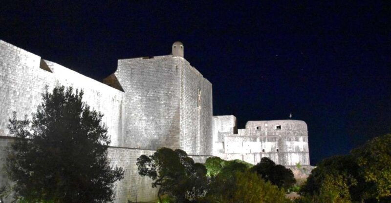 dubrovnik-by-night-walking-tour-2