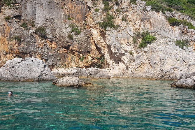 dubrovnik-cave-experience-swimming-tour