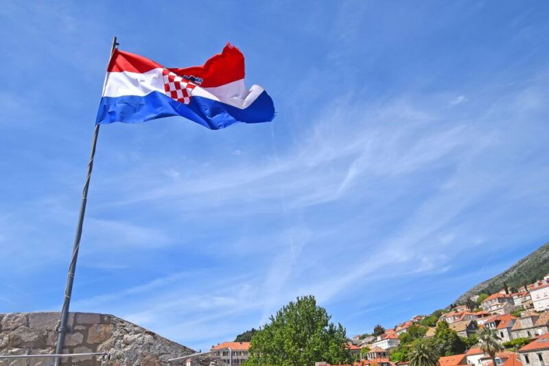 dubrovnik-city-walls-early-morning-or-sunset-walking-tour