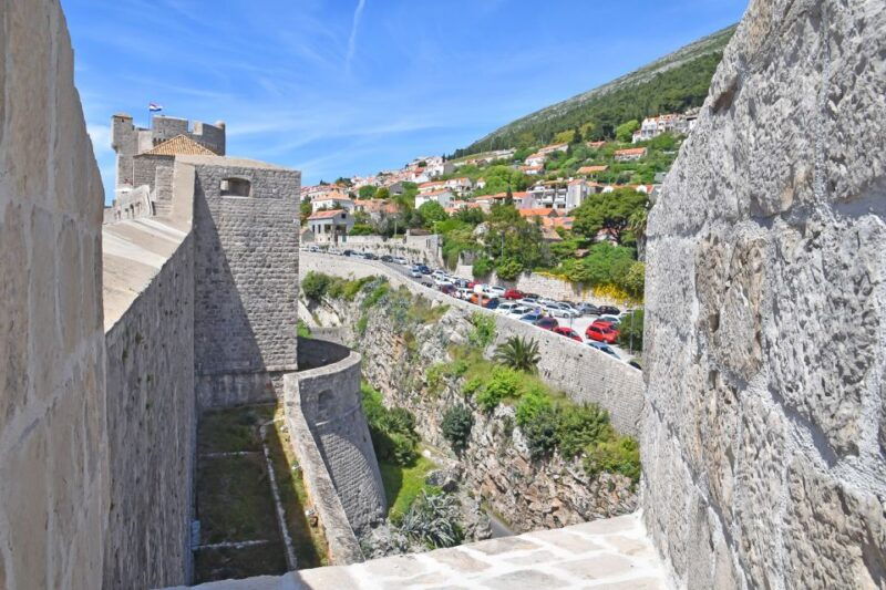 dubrovnik-city-walls-early-morning-or-sunset-walking-tour